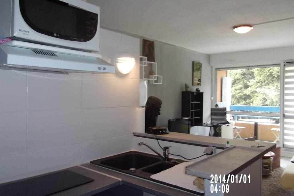 Studio Meuble Ensoleille Fibre Bouygues نيم المظهر الخارجي الصورة