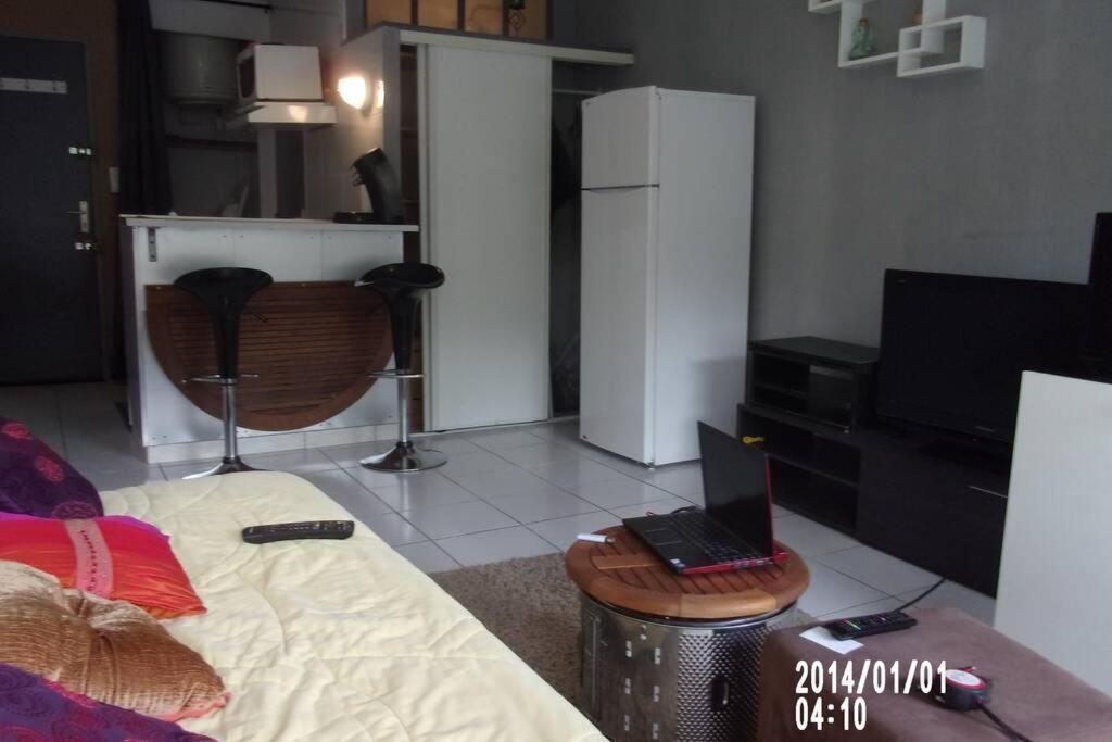 Studio Meuble Ensoleille Fibre Bouygues نيم المظهر الخارجي الصورة