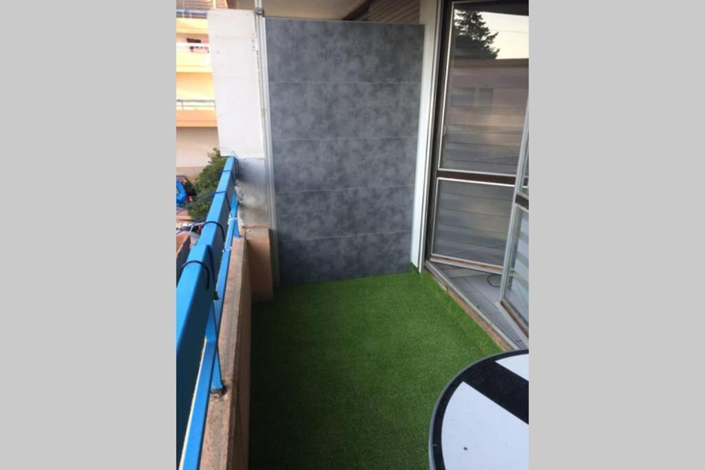 Studio Meuble Ensoleille Fibre Bouygues نيم المظهر الخارجي الصورة